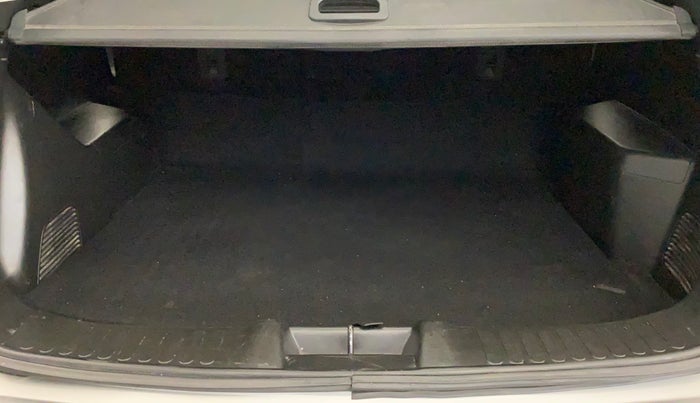 2019 MG HECTOR SHARP 1.5 DCT PETROL, Petrol, Automatic, 83,263 km, Boot Inside