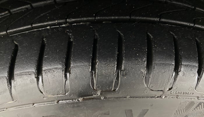 2016 Ford Ecosport TITANIUM 1.5L PETROL AT, Petrol, Automatic, 41,053 km, Left Front Tyre Tread