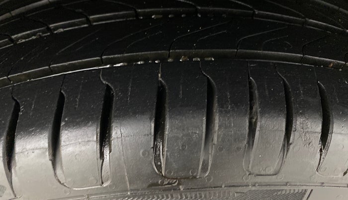 2016 Ford Ecosport TITANIUM 1.5L PETROL AT, Petrol, Automatic, 41,053 km, Left Rear Tyre Tread