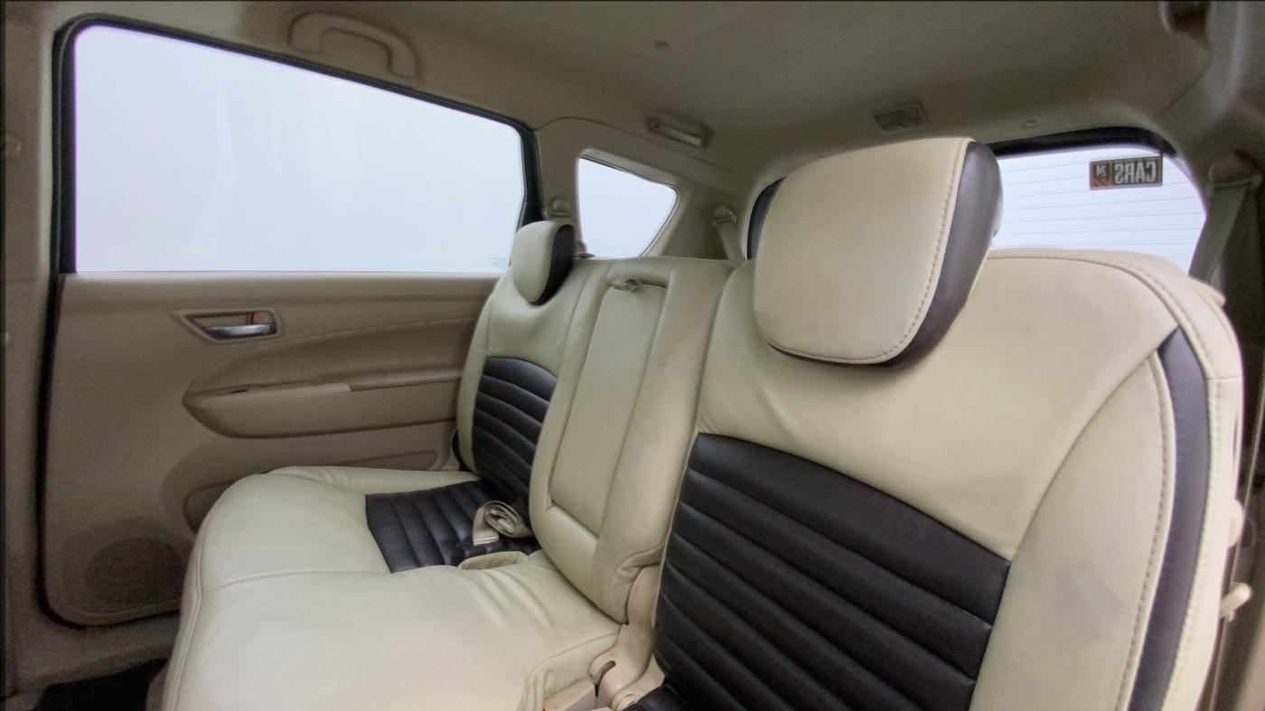 2014 Maruti Ertiga ZDI, Diesel, Manual, 70,327 km, Right Side Rear Door Cabin