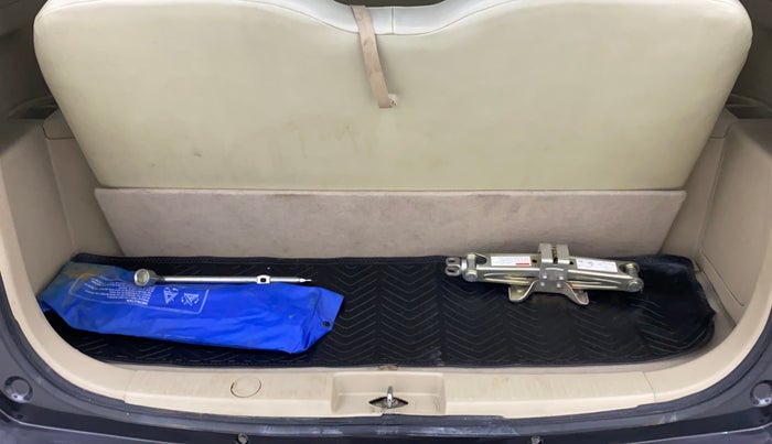 2014 Maruti Ertiga ZDI, Diesel, Manual, 70,327 km, Boot Inside
