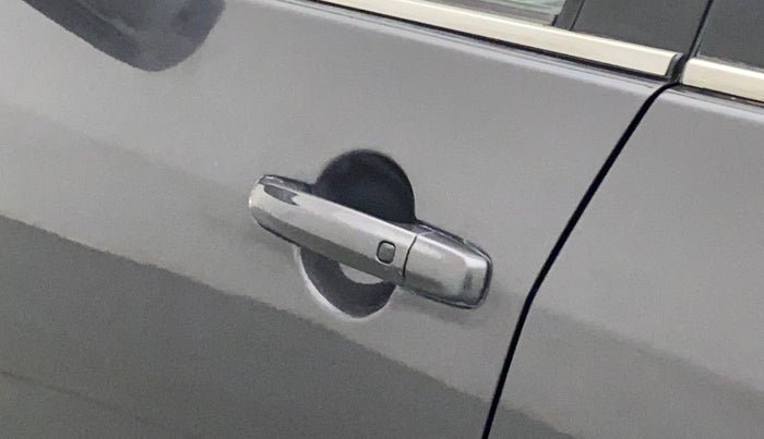 2017 Maruti Ertiga ZDI + SHVS, Diesel, Manual, 84,540 km, Front passenger door - Door handle sensor not working