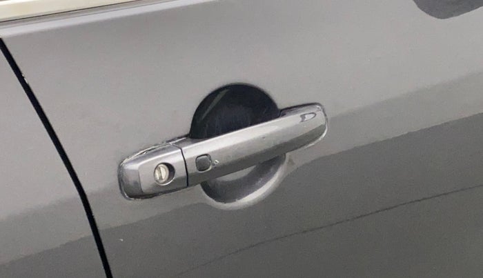2017 Maruti Ertiga ZDI + SHVS, Diesel, Manual, 84,540 km, Driver-side door - Door handle sensor not working