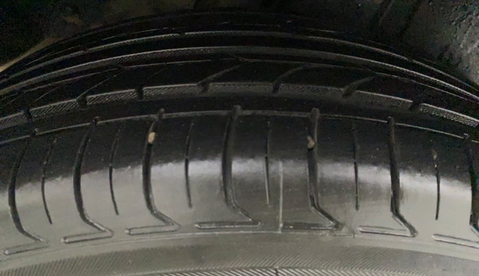 2017 Maruti Ertiga ZDI + SHVS, Diesel, Manual, 84,540 km, Right Rear Tyre Tread
