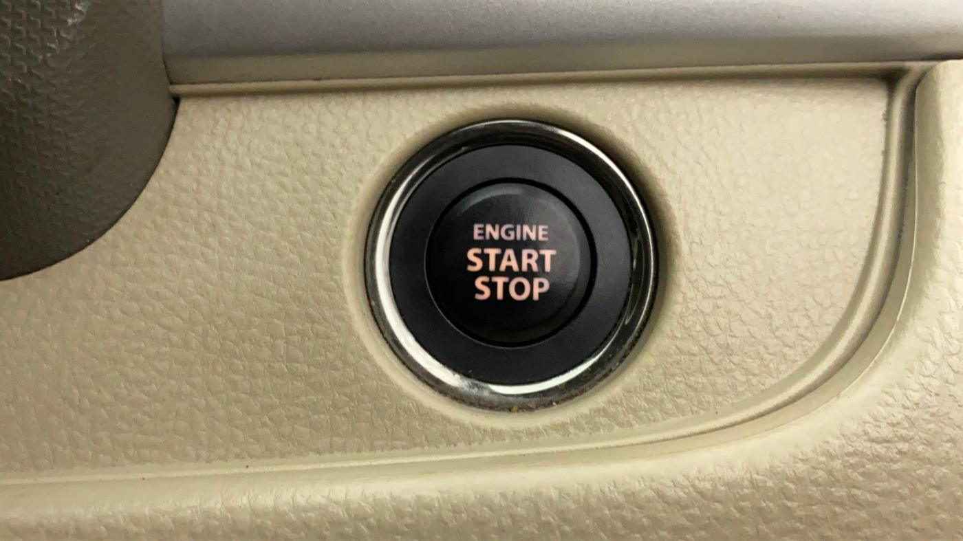 2017 Maruti Ertiga ZDI + SHVS, Diesel, Manual, 84,540 km, Keyless Start/ Stop Button