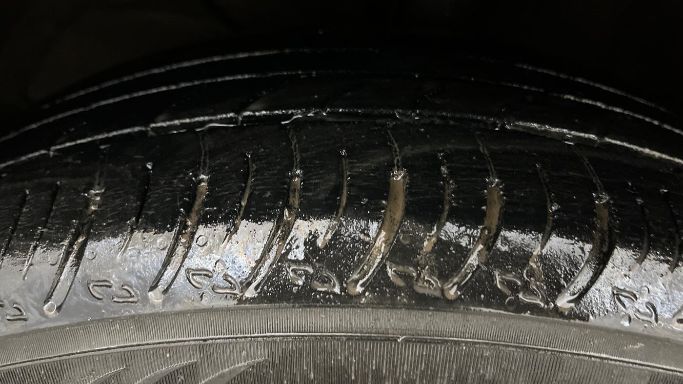 2022 Maruti XL6 ALPHA MT, Petrol, Manual, 37,161 km, Left Front Tyre Tread