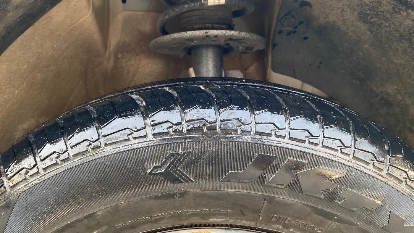 2023 Maruti Swift LXI, Petrol, Manual, 24,727 km, Right Front Tyre Tread