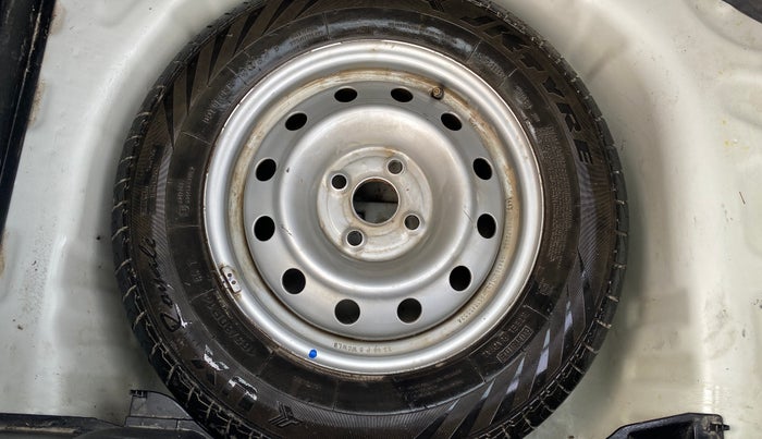 2023 Maruti Swift LXI, Petrol, Manual, 23,607 km, Spare Tyre