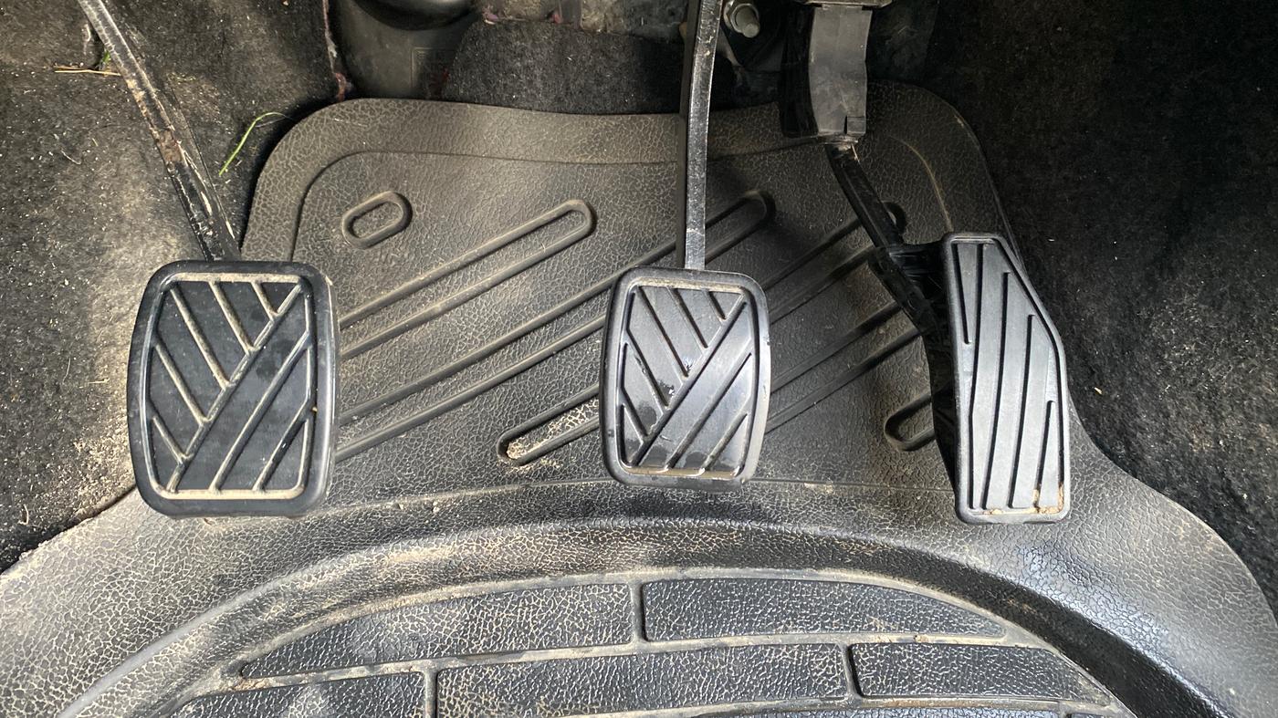 2023 Maruti Swift LXI, Petrol, Manual, 24,727 km, Pedals