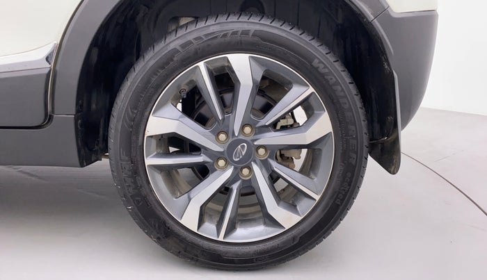 2021 Mahindra XUV300 1.2 W8 OPT, Petrol, Manual, 13,215 km, Left Rear Wheel