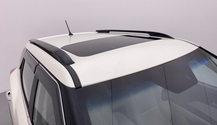 2021 Mahindra XUV300 1.2 W8 OPT, Petrol, Manual, 13,215 km, Roof