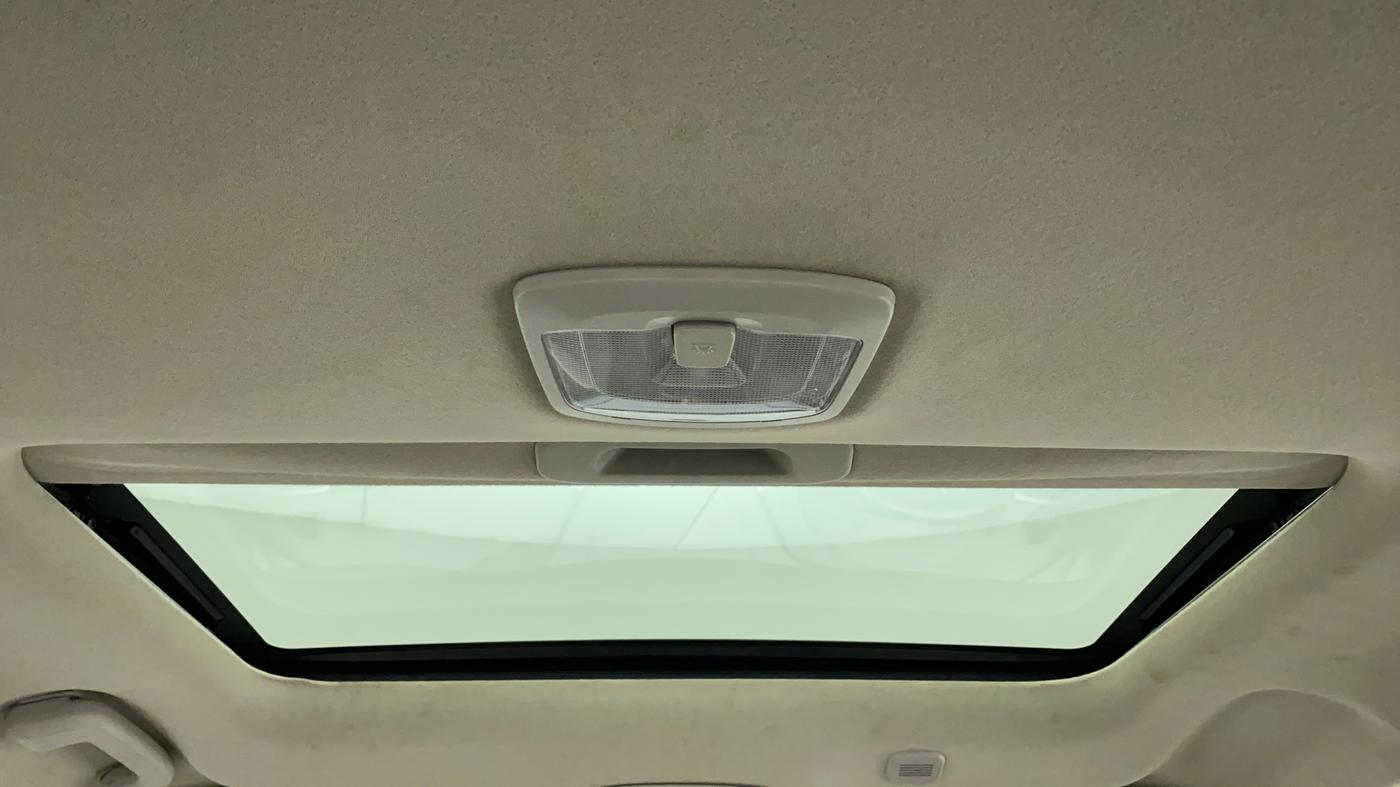 2021 Mahindra XUV300 1.2 W8 OPT, Petrol, Manual, 13,215 km, Moonroof/ Sunroof
