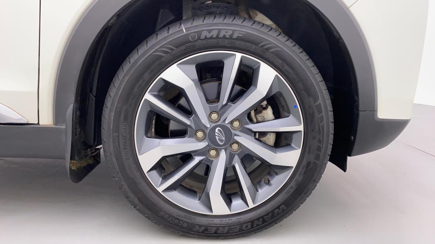 2021 Mahindra XUV300 1.2 W8 OPT, Petrol, Manual, 13,215 km, Right Front Wheel