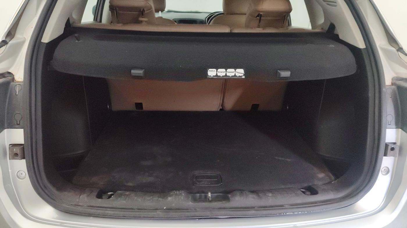 2017 Jeep Compass LONGITUDE (O) 2.0 DIESEL, Diesel, Manual, 95,023 km, Boot Inside