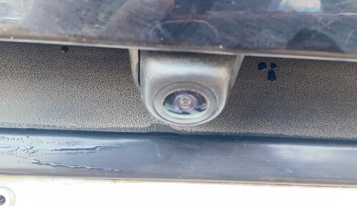 2024 Hyundai VENUE SX 1.2 PETROL, CNG, Manual, 31,232 km, Parking Camera