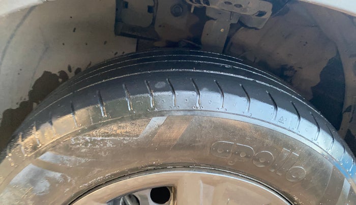 2024 Hyundai VENUE SX 1.2 PETROL, CNG, Manual, 31,232 km, Left Front Tyre Tread