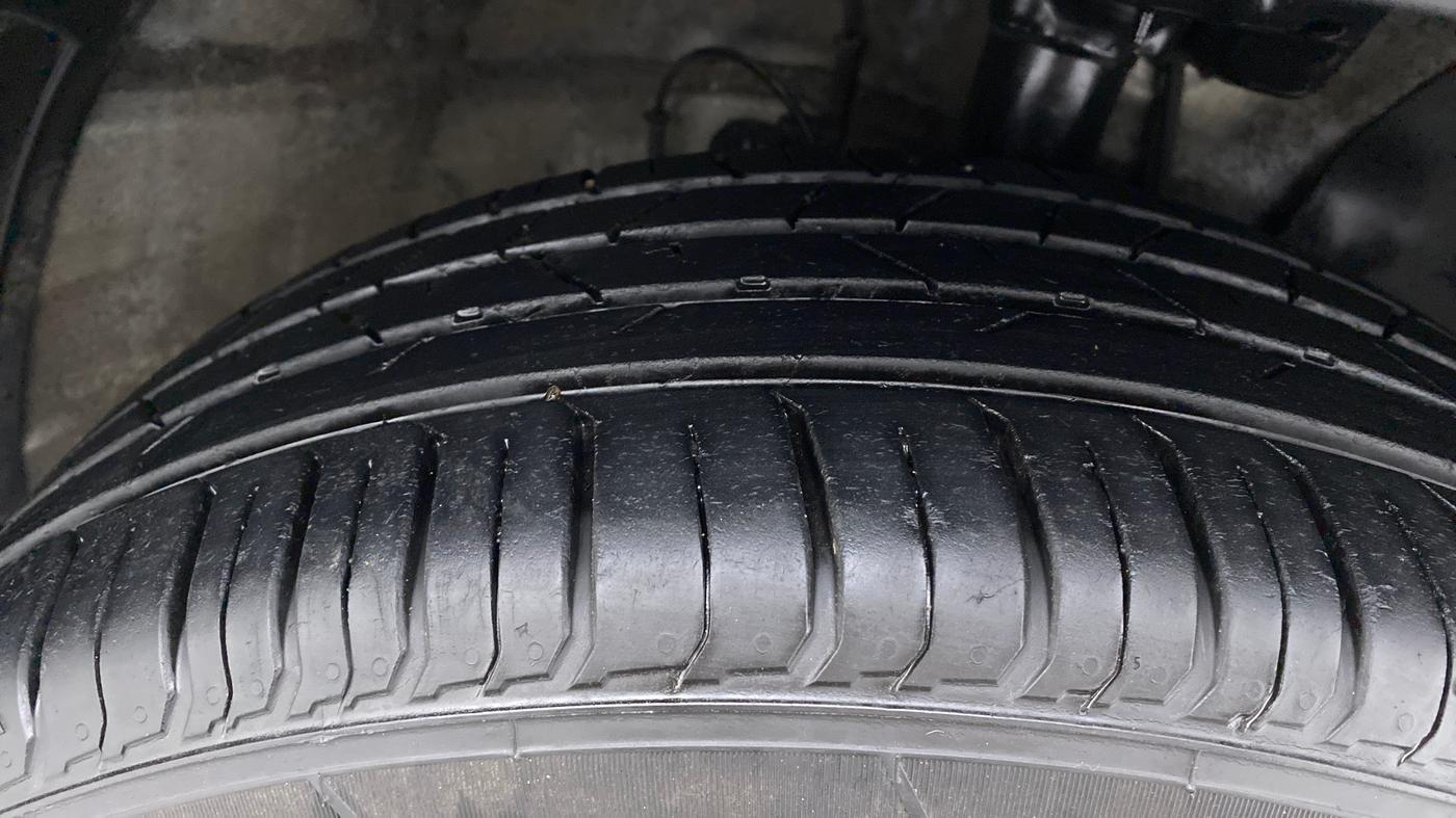 2020 Hyundai VENUE 1.0L Turbo GDI SX MT, Petrol, Manual, 21,257 km, Right Front Tyre Tread