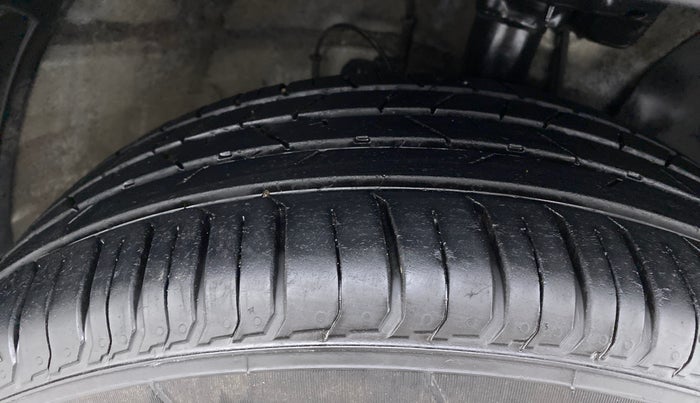2020 Hyundai VENUE 1.0L Turbo GDI SX MT, Petrol, Manual, 21,257 km, Right Front Tyre Tread