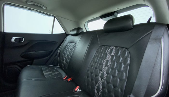 2020 Hyundai VENUE 1.0L Turbo GDI SX MT, Petrol, Manual, 21,257 km, Right Side Rear Door Cabin