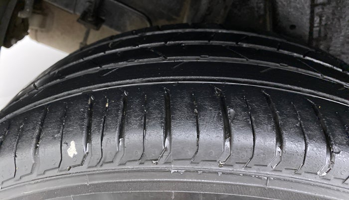 2020 Hyundai VENUE 1.0L Turbo GDI SX MT, Petrol, Manual, 21,257 km, Right Rear Tyre Tread