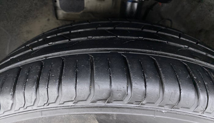 2020 Hyundai VENUE 1.0L Turbo GDI SX MT, Petrol, Manual, 21,257 km, Left Front Tyre Tread
