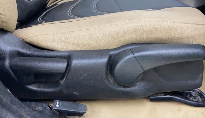 2015 Honda City 1.5L I-VTEC SV, Petrol, Manual, 80,810 km, Driver Side Adjustment Panel