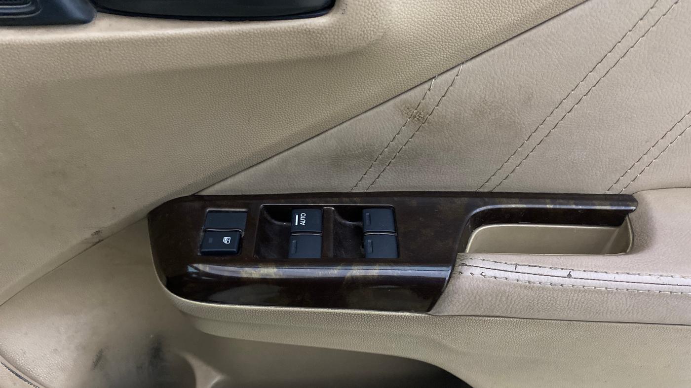 2015 Honda City 1.5L I-VTEC S MT, Petrol, Manual, 96,733 km, Driver Side Door Panels Control