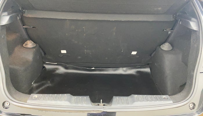 2023 Tata ALTROZ XZA PLUS DARK EDTION, Petrol, Automatic, 28,566 km, Boot Inside