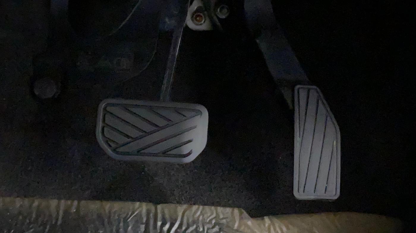 2021 Maruti S PRESSO VXI PLUS AMT, Petrol, Automatic, 73,896 km, Pedals