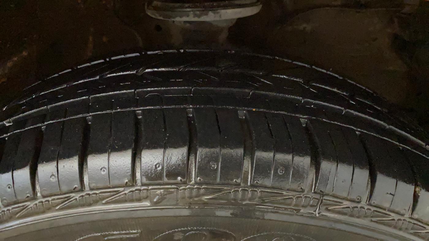 2021 Maruti S PRESSO VXI PLUS AMT, Petrol, Automatic, 73,896 km, Right Front Tyre Tread