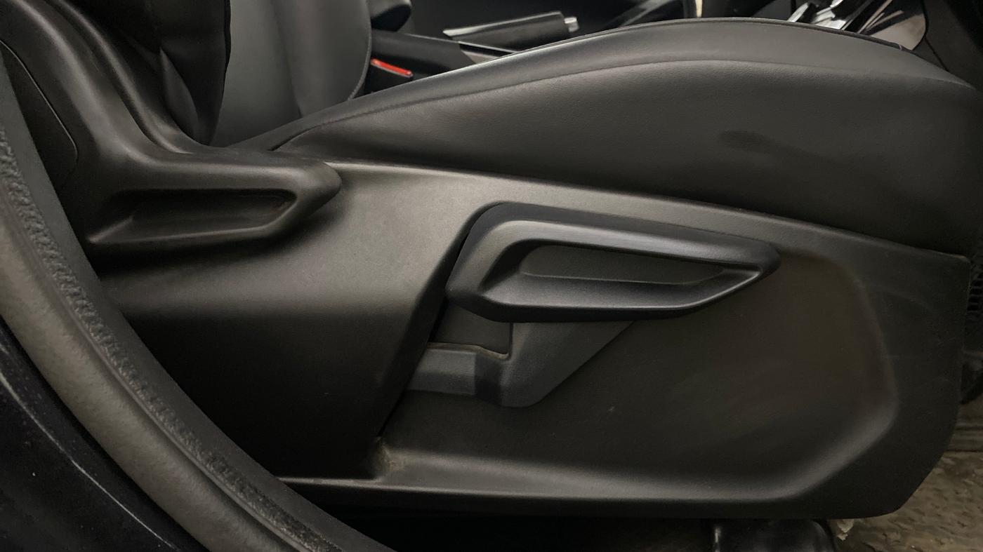 2022 Tata NEXON XZA PLUS PETROL DARK EDITION, Petrol, Automatic, 63,739 km, Driver Side Adjustment Panel