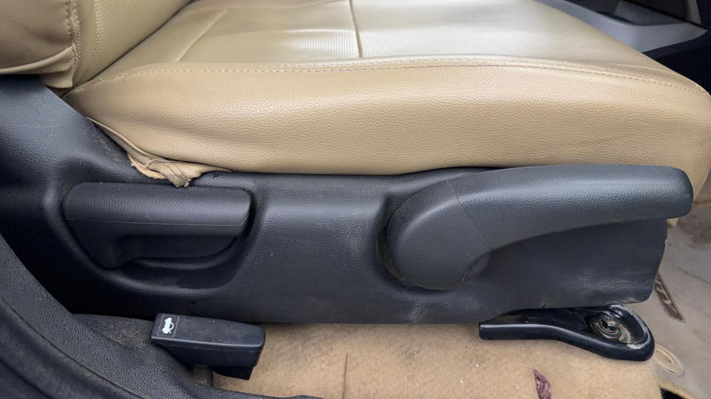 2020 Honda City 1.5L I-VTE V CVT, Petrol, Automatic, 55,435 km, Driver Side Adjustment Panel