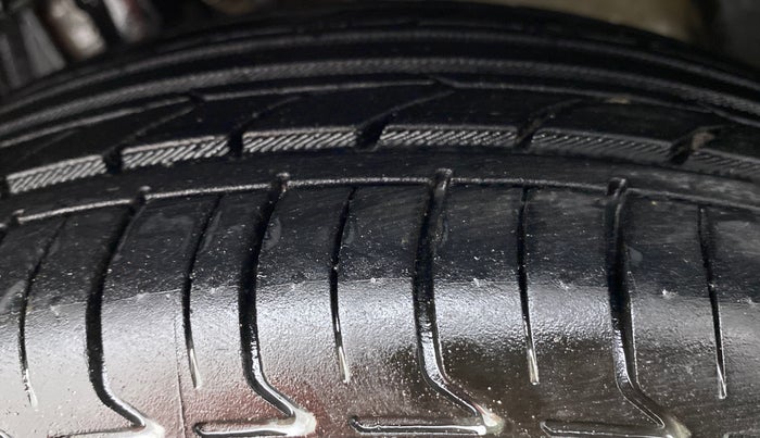 2019 Ford Figo Aspire TREND PLUS CNG, CNG, Manual, 48,025 km, Left Front Tyre Tread