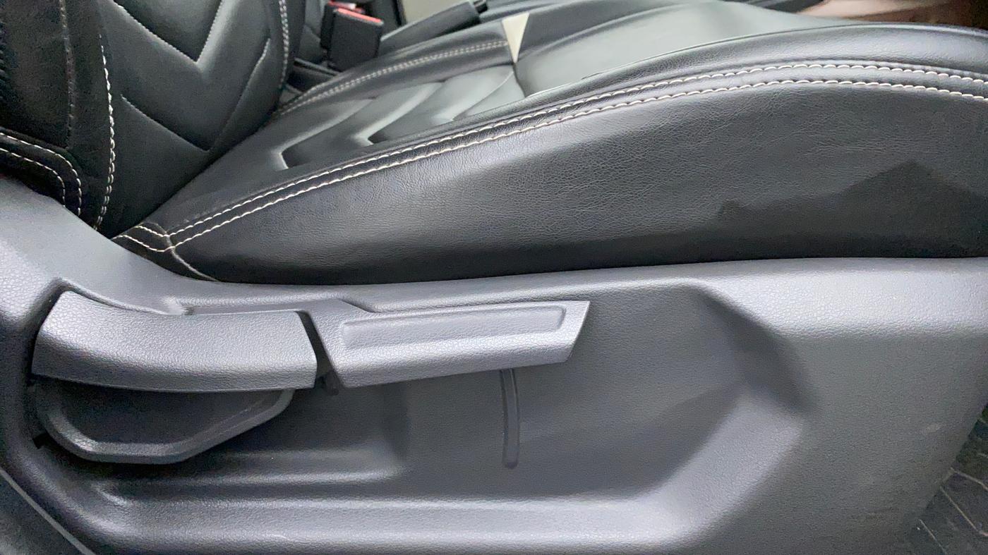 2022 Hyundai AURA S CNG, CNG, Manual, 12,798 km, Driver Side Adjustment Panel