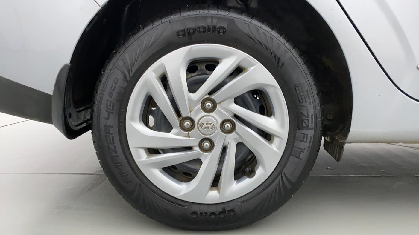 2022 Hyundai AURA S CNG, CNG, Manual, 12,798 km, Right Rear Wheel