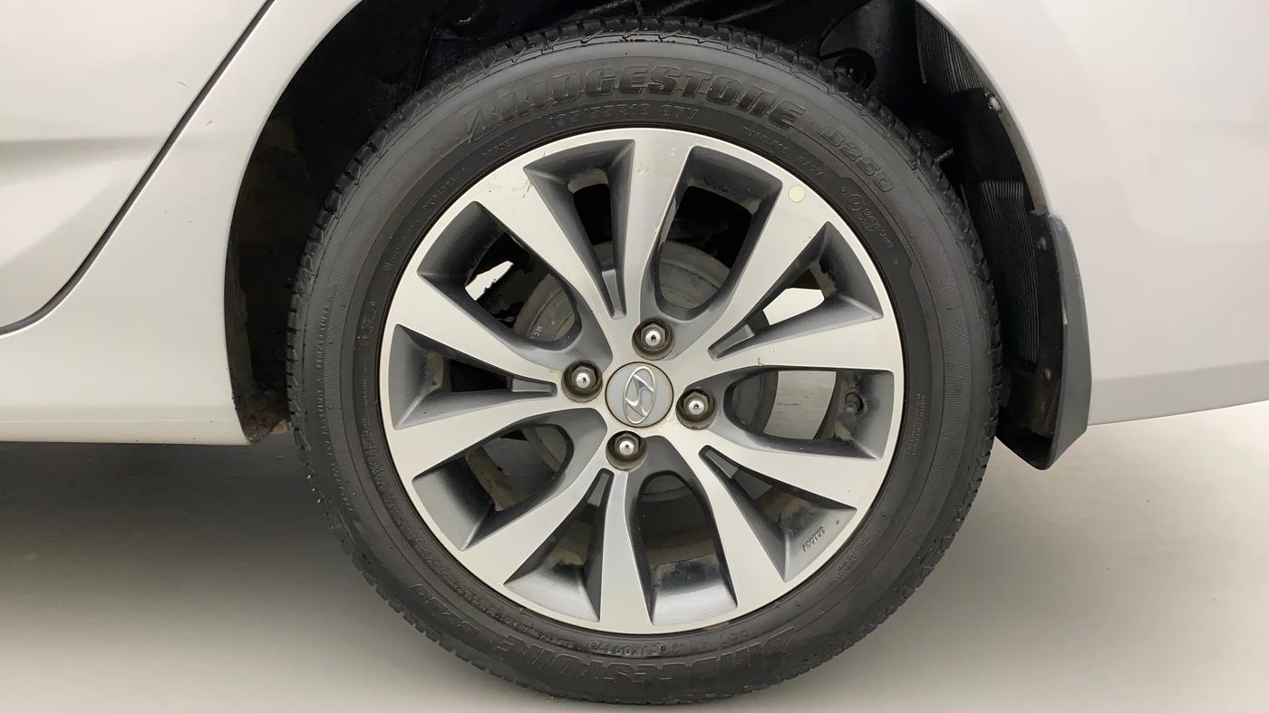 2017 Hyundai Verna 1.6 VTVT SX, Petrol, Manual, 37,308 km, Left Rear Wheel