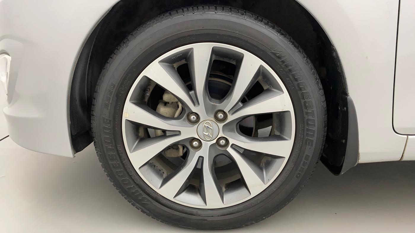 2017 Hyundai Verna 1.6 VTVT SX, Petrol, Manual, 37,308 km, Left Front Wheel