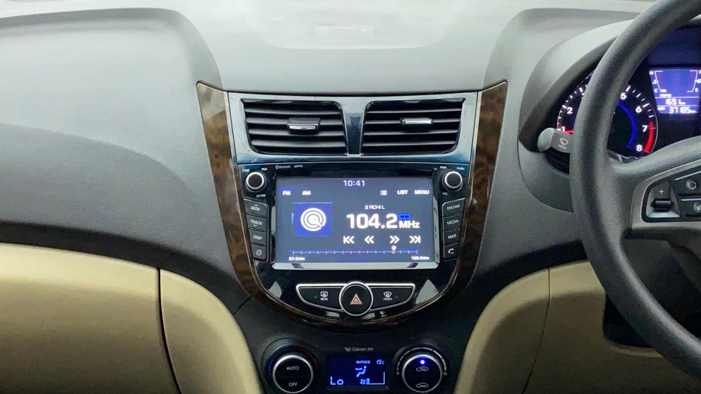 2017 Hyundai Verna 1.6 VTVT SX, Petrol, Manual, 37,308 km, Air Conditioner