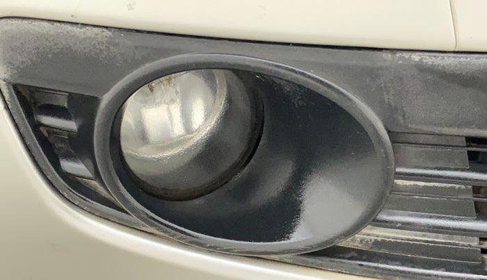 2012 Maruti Ritz VXI, Petrol, Manual, 87,214 km, Right fog light - Minor damage