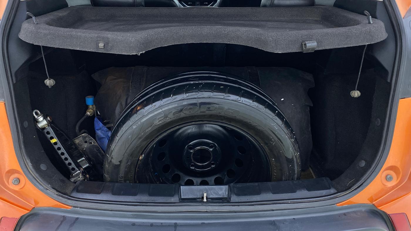 2019 Tata NEXON XZ PLUS PETROL DUAL TONE, CNG, Manual, 89,322 km, Boot Inside