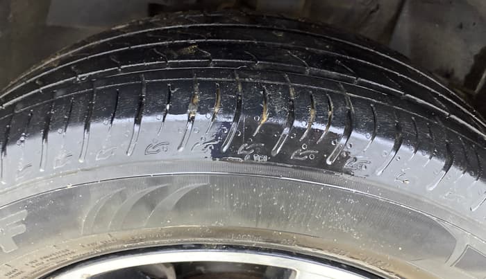 2019 Tata NEXON XZ PLUS PETROL DUAL TONE, CNG, Manual, 89,283 km, Left Front Tyre Tread