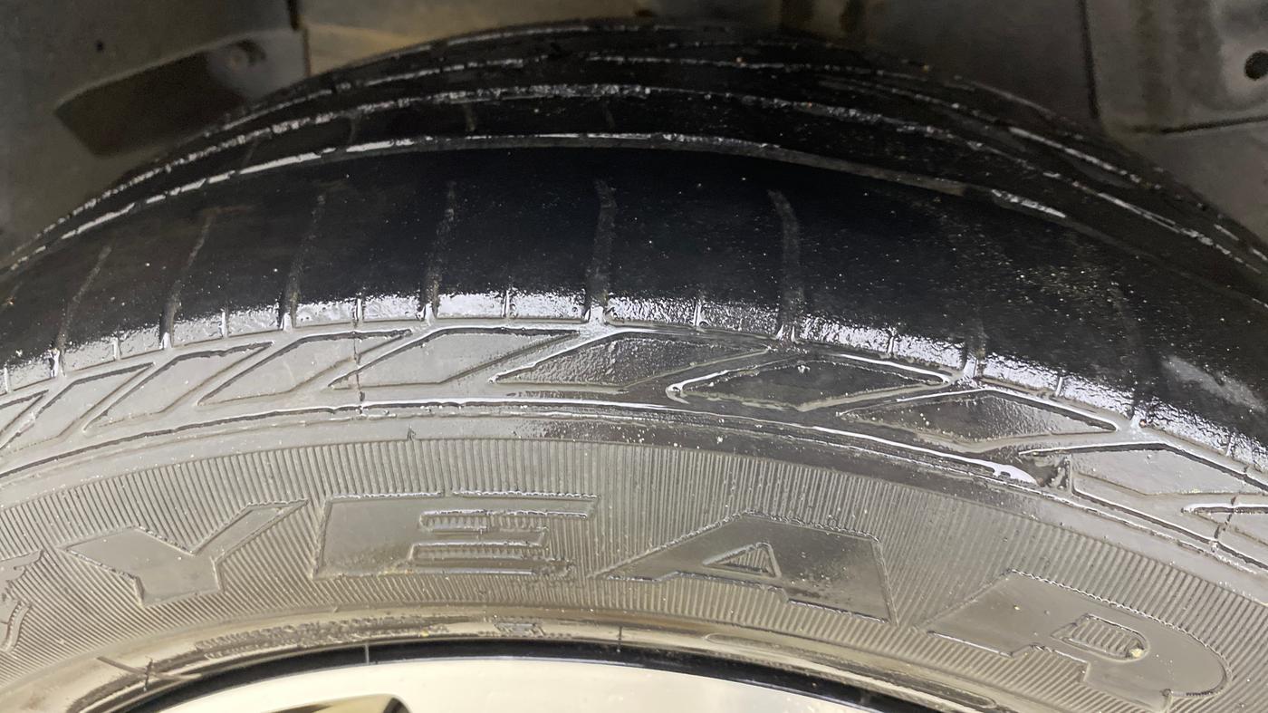 2019 Tata NEXON XZ PLUS PETROL DUAL TONE, CNG, Manual, 89,322 km, Right Rear Tyre Tread