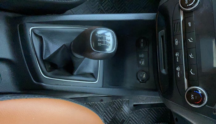 2018 Hyundai Elite i20 ASTA 1.2, Petrol, Manual, 35,698 km, Gear Lever