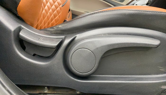 2018 Hyundai Elite i20 ASTA 1.2, Petrol, Manual, 35,698 km, Driver Side Adjustment Panel