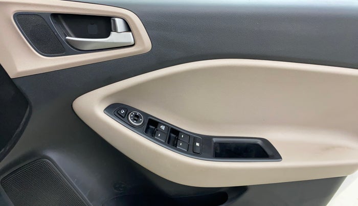 2018 Hyundai Elite i20 ASTA 1.2, Petrol, Manual, 35,698 km, Driver Side Door Panels Control