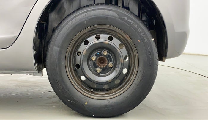 2015 Maruti Swift VXI, Petrol, Manual, 88,863 km, Left Rear Wheel