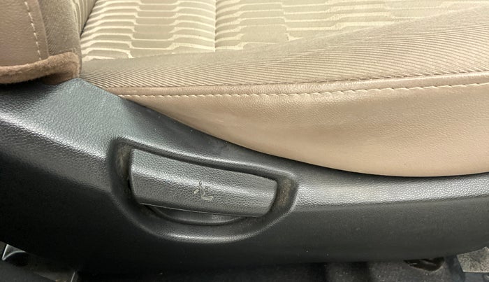 2018 Hyundai Xcent E PLUS, Petrol, Manual, 19,626 km, Driver Side Adjustment Panel