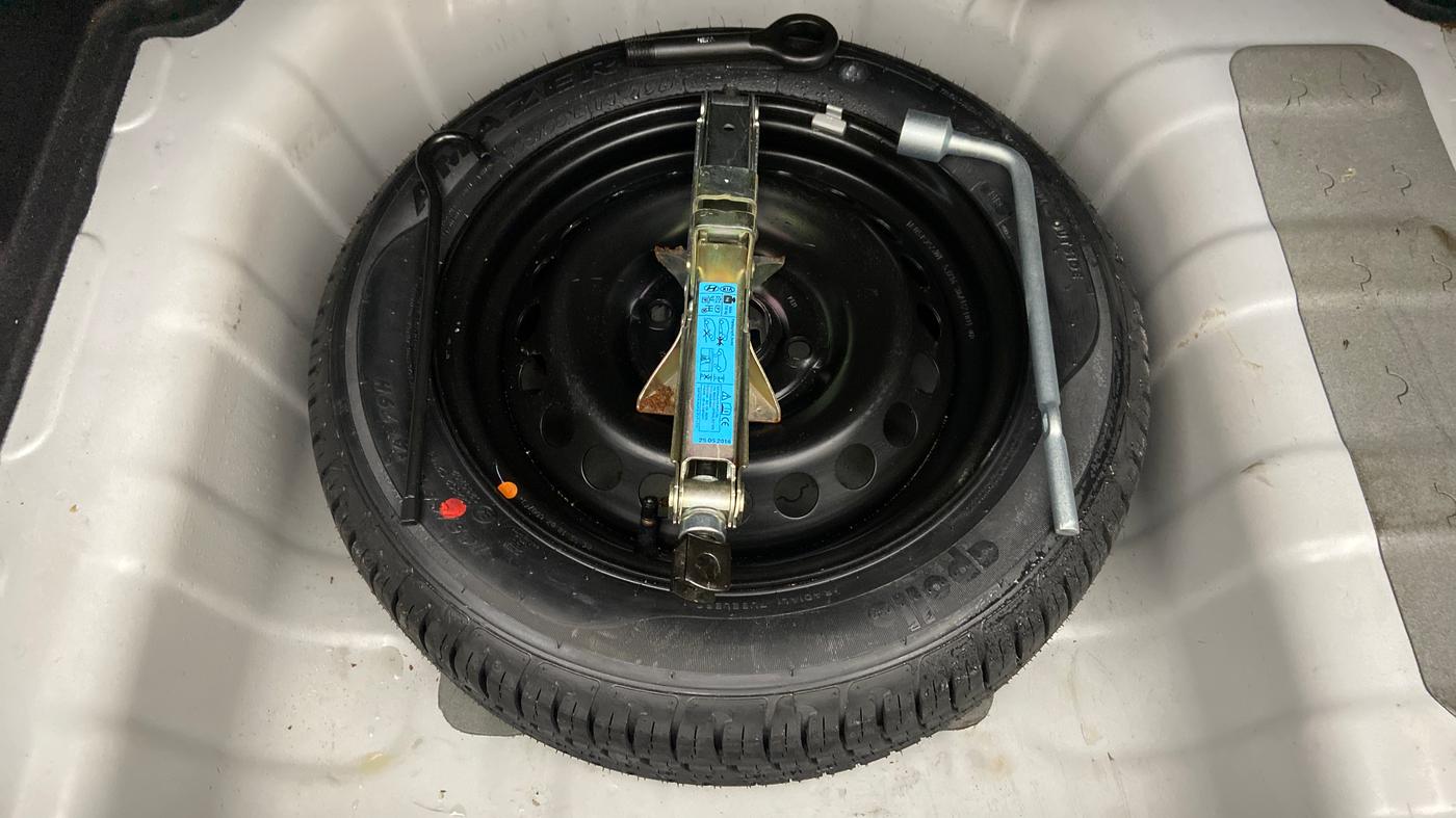 2018 Hyundai Xcent E PLUS, Petrol, Manual, 19,626 km, Spare Tyre