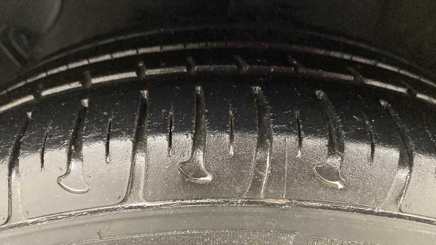 2018 Hyundai Xcent E PLUS, Petrol, Manual, 19,626 km, Left Front Tyre Tread