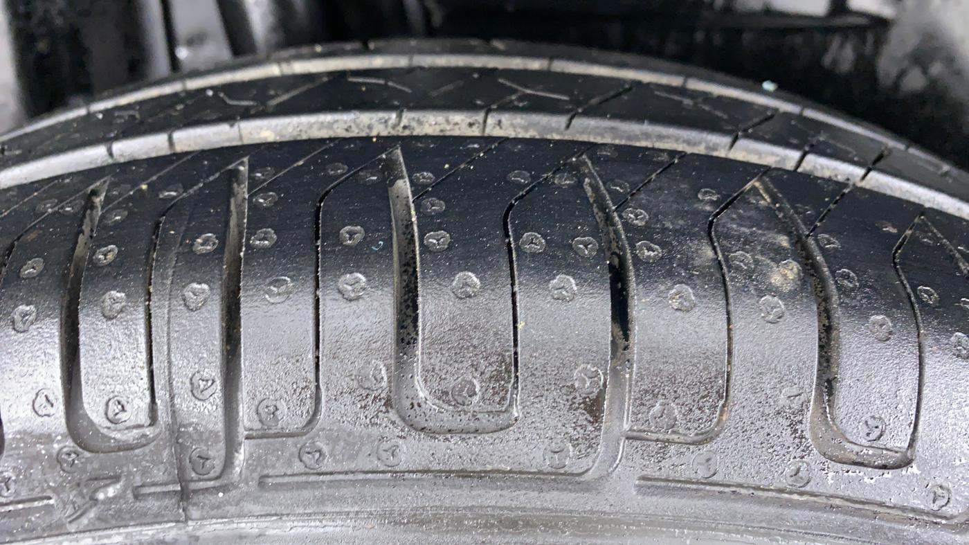 2018 Maruti Dzire VDI, Diesel, Manual, 57,143 km, Right Rear Tyre Tread